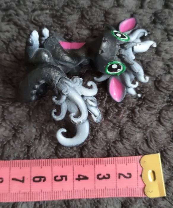 Figurka dinozaur / smok