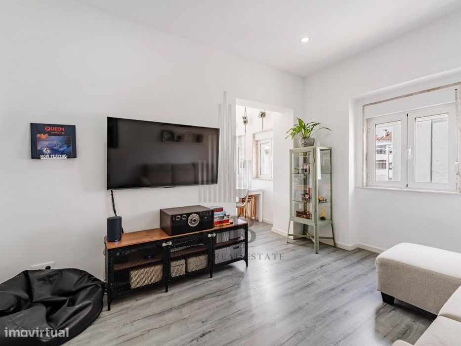 Apartamento T2+1 em Queluz