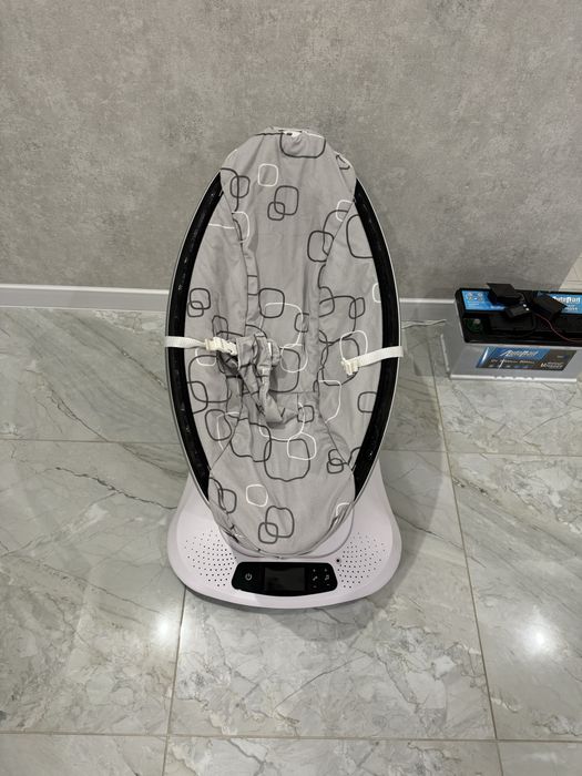 Заколисуючий центр 4 Moms