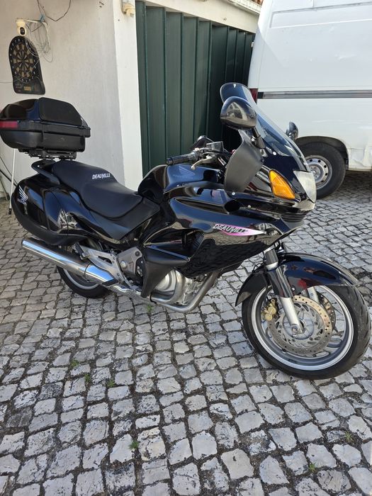Honda Deauville 650