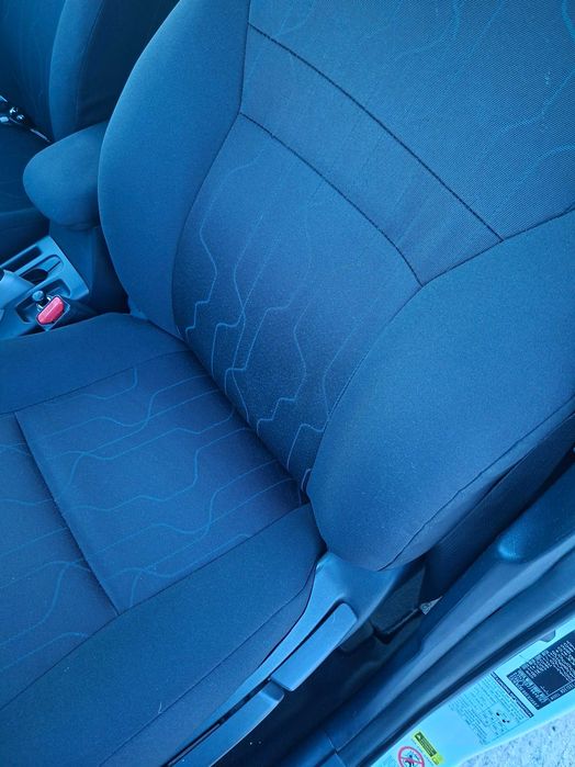 Toyota Auris — fotografia 4