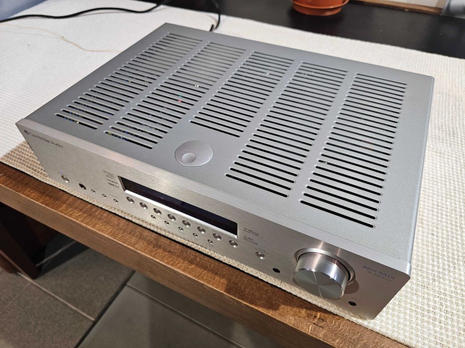 AV-Ресивер Cambridge Audio Azur 551R