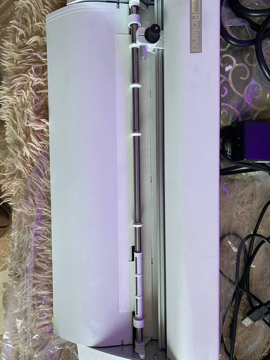 Режущий плоттер Roland STIKA SV-12.