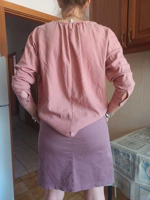 Blusa Zara. Com botões, e manga compridas parciais