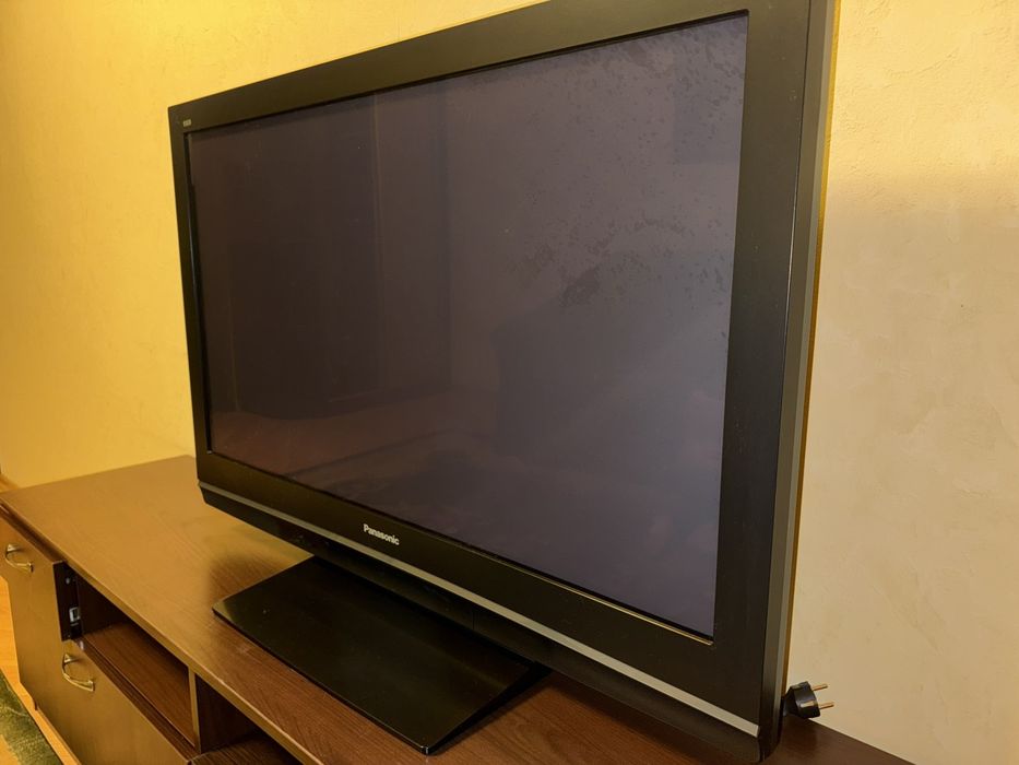 Panasonic TH-R42PV8  плазменный телевизор серии VIERA
