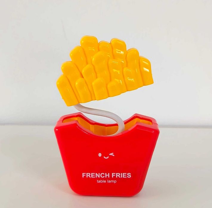 Abajur em formato de batata frita