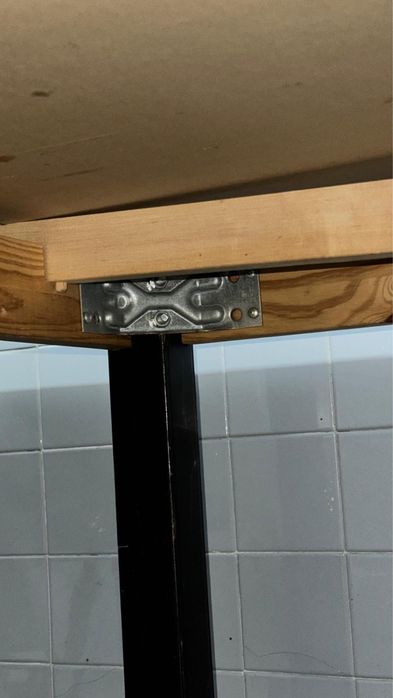 Mesa quadrada preta extensiva