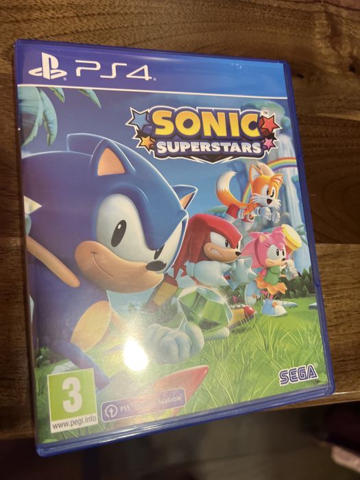 Ця гра називається *Sonic superstrars* Гра працюе на ps4 та ps5