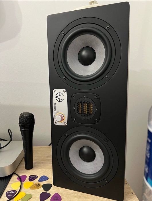 Monitor de Estúdio EVE AUDIO SC305