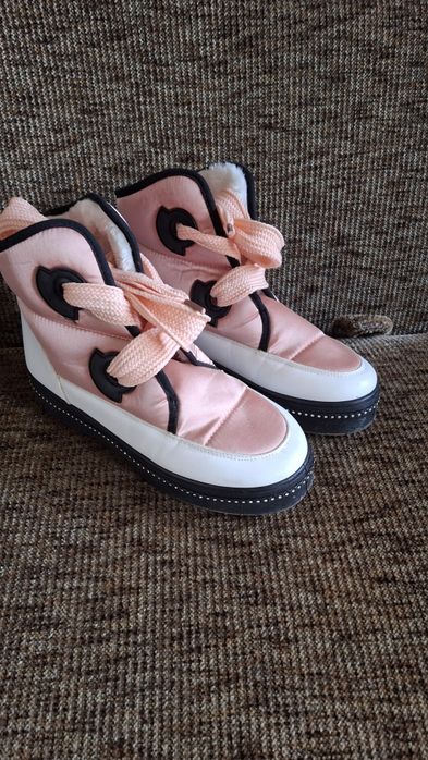 Продам дуже класні черевики