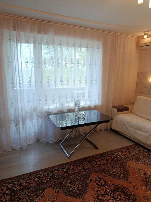 продаж 3 кімнатна квартира чешка євроремонт меблі техніка,все залишається як на фото,вул Океанівська