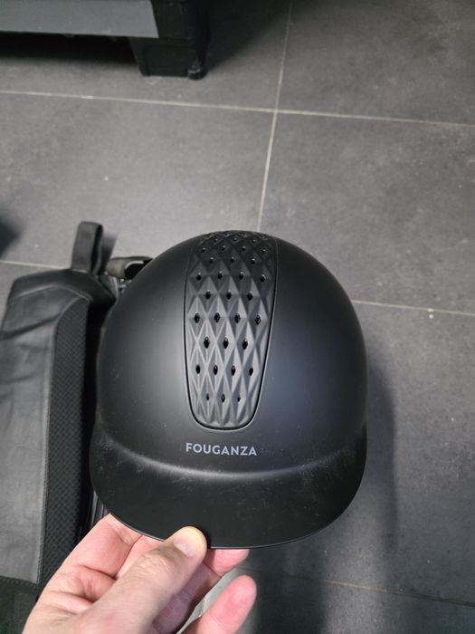 Kask jeździecki roz 57 Fouganza