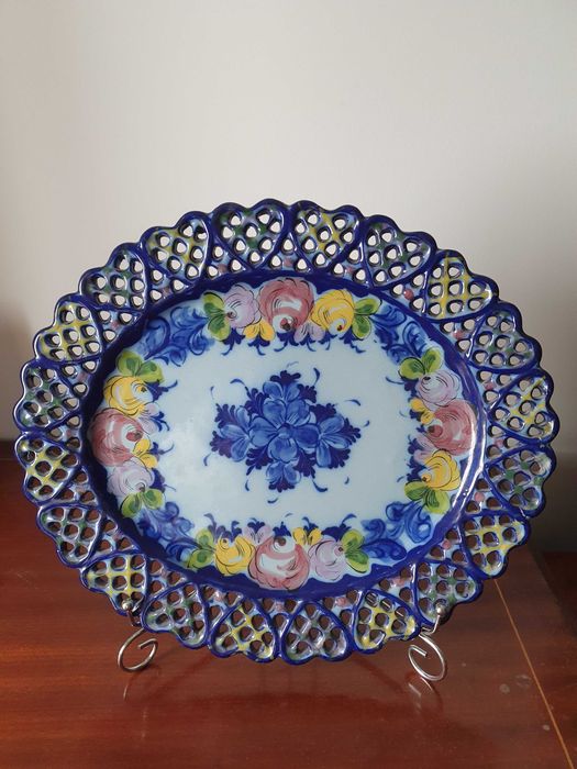 Travesa decorativa com arrendado em forma de corações