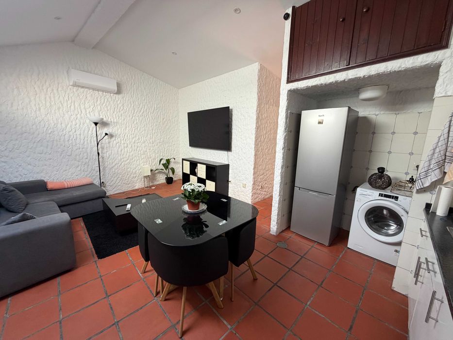 Arrendo moradia T1 renovada e moderna