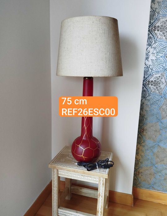 Belíssimo Candeeiro de Mesa, base em vidro