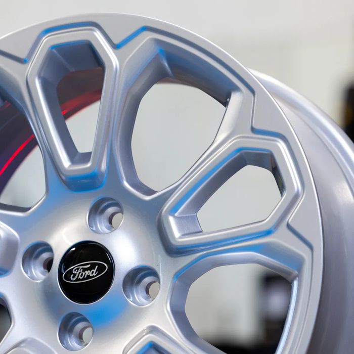 NOWE ORYGINALNE Felgi Ford 17" Eco Sport Fiesta Puma