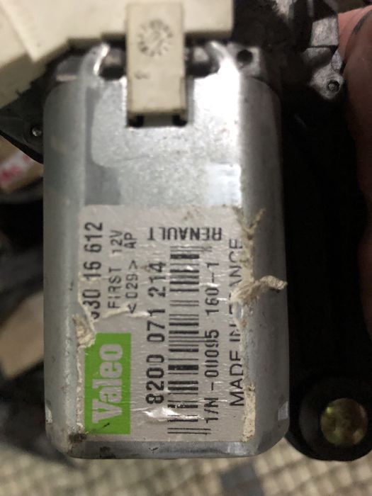 motor limpa vidros traseiro tampa combustivel clio 2 ll de 99 a 2005
