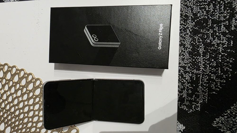 Samsung Galaxy Z Flip 6