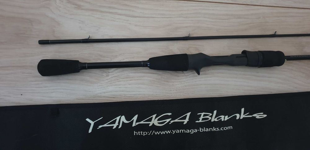 Кастинговый спиннинг  Yamaga Blanks Blue Current 71 Bait Model.