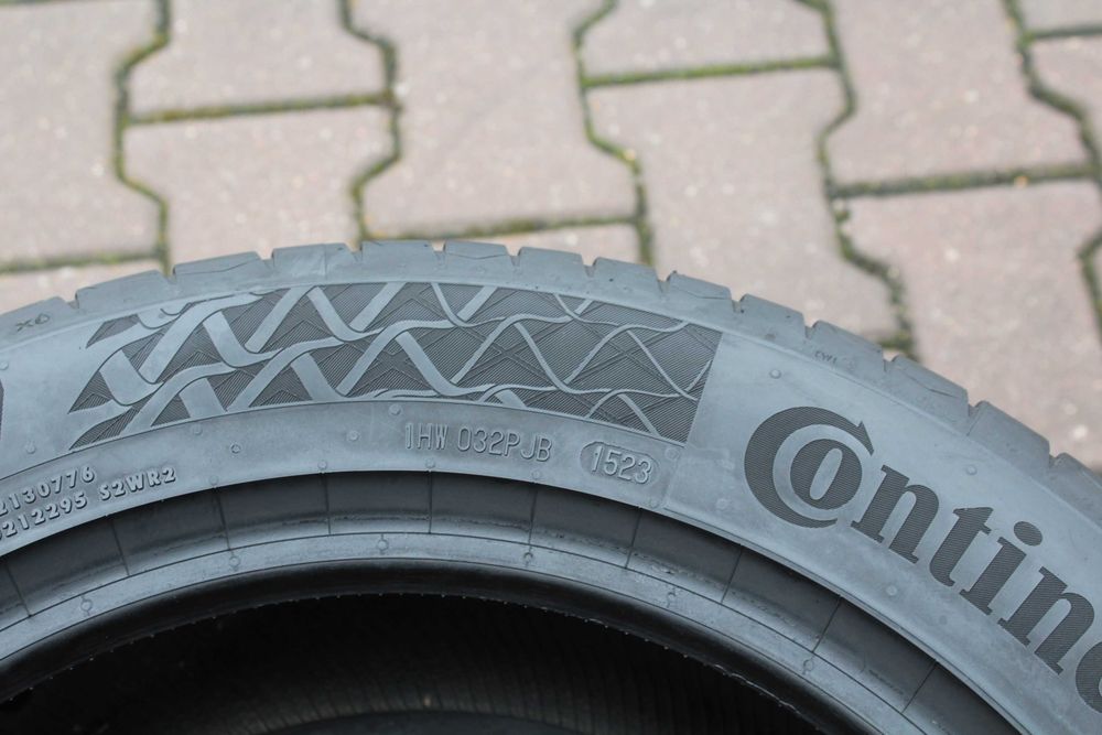 215 55 R17 Continental Premium Contact 7