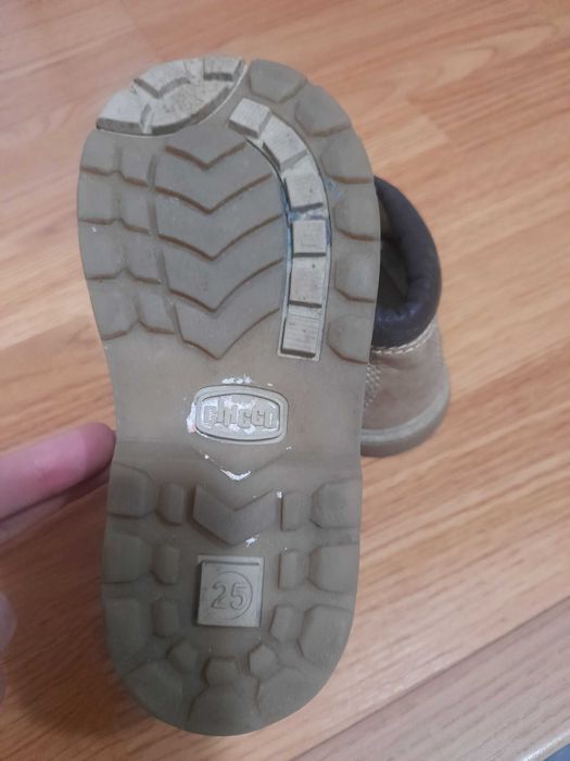 Sapatilhas Nike, várias Botas Chicco,pantufas