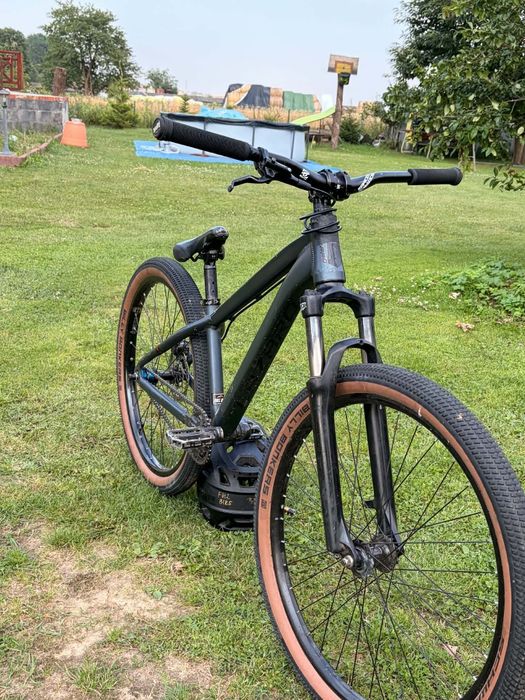 Rower typu dirt lazaro fanatic