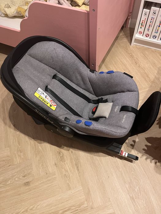 Fotelik nosidełko Avionaut Pixel z bazą Isofix