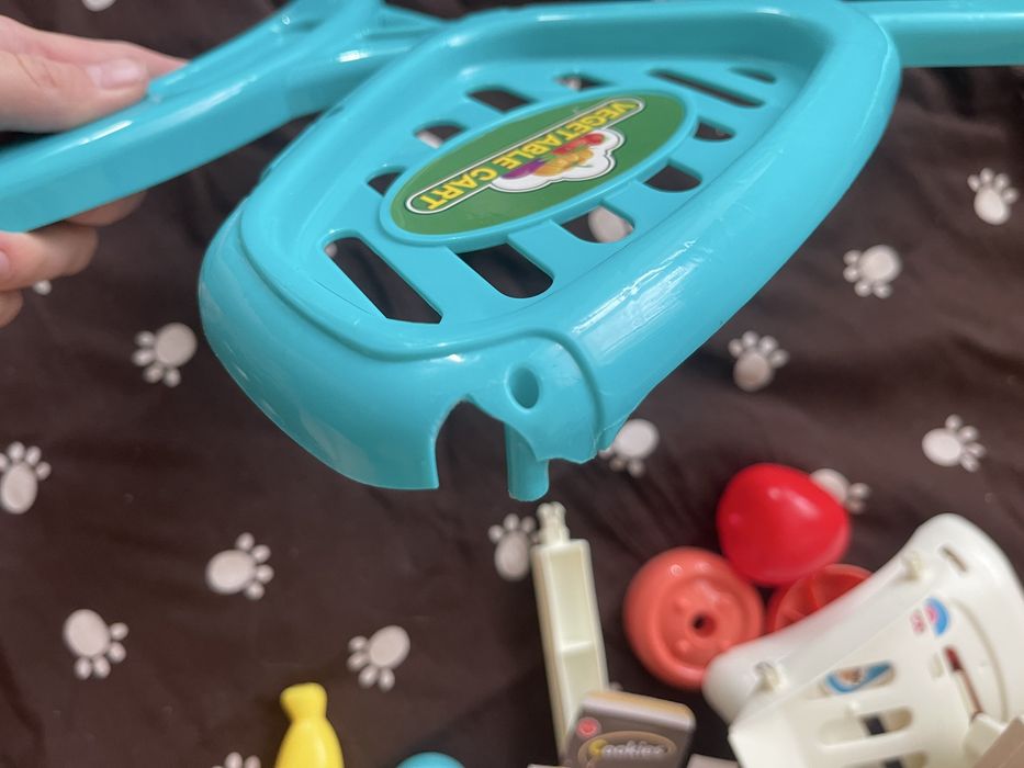 Іграшковий візок з продуктами