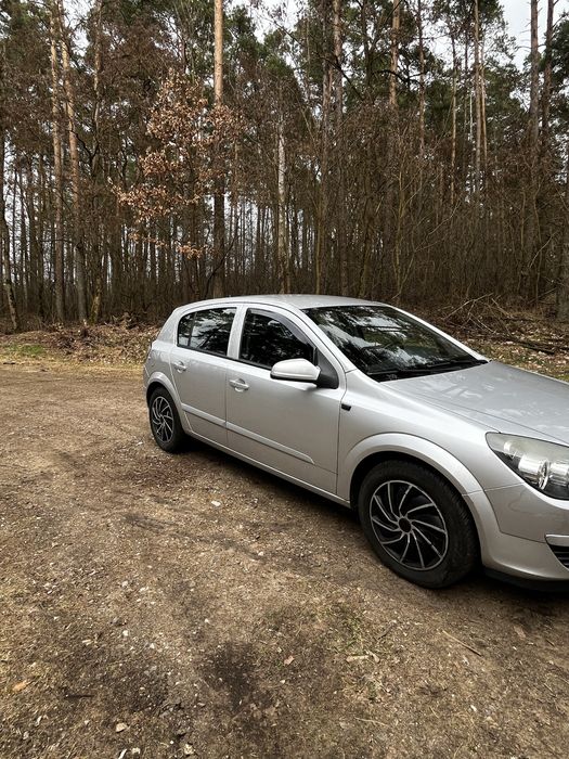 Opel Astra H 1.6 BENZYNA