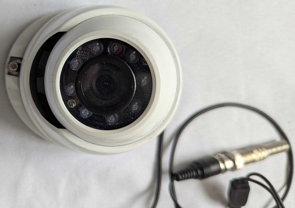 Купольна камера відеонагляду Hikvision DS-2CE5582P (оригінал)