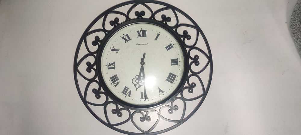 Настінний годинник робочий