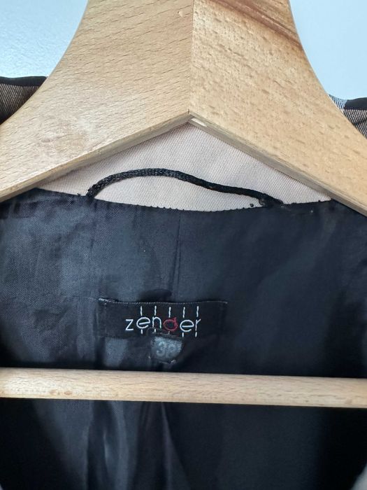 Karmelowy trencz klasyk na każdą okazję rozmiar M