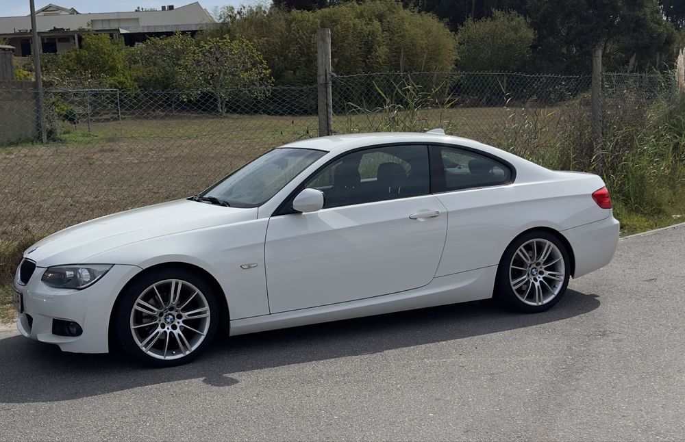 BMW E92 320i Coupé Pack M • 184cv