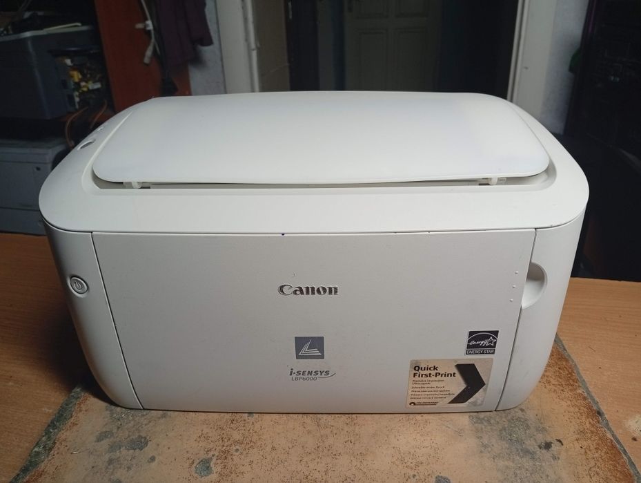 Лазерний принтер Canon i-Sensys LBP6000, пробіг 1400  сторінок!