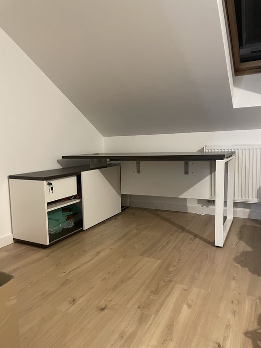 Meble biurowe , biurko kontenerek