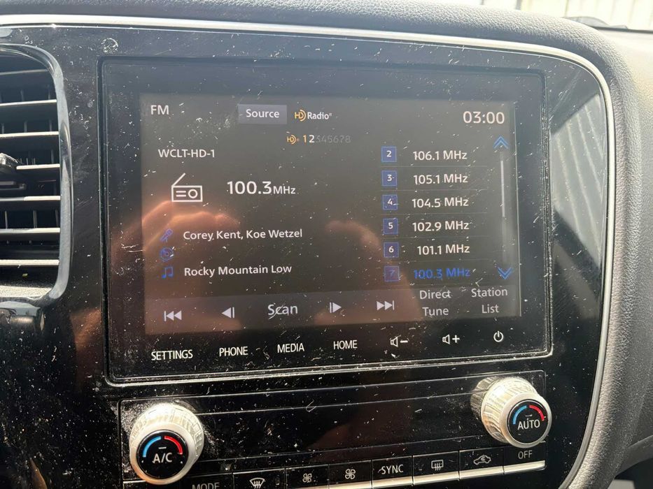 Mitsubishi Outlander      2019