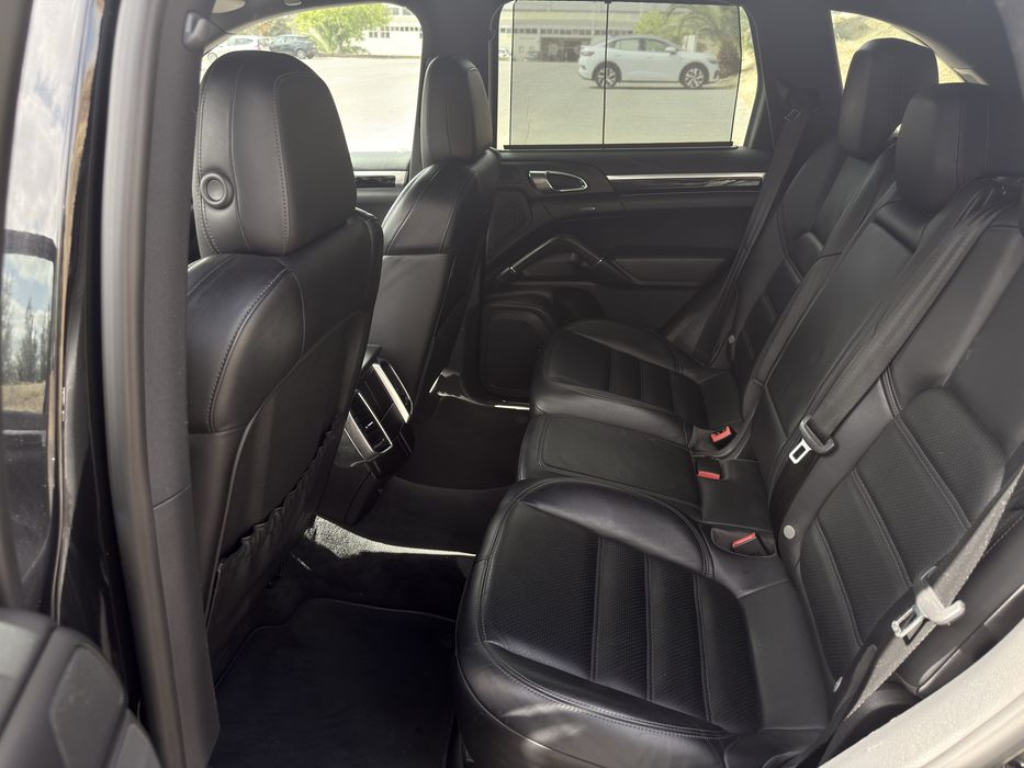 Porsche Cayenne 3.0 V6 Diesel Platinum Edition