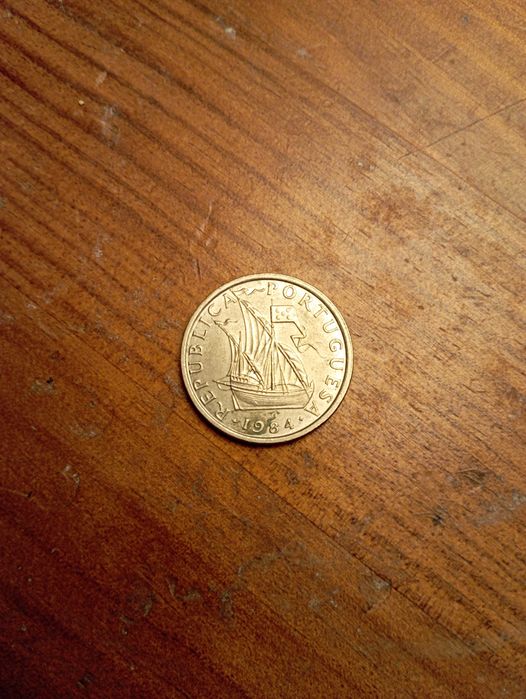 Moedas 5 Escudos Portugal anos 1967 a 1985