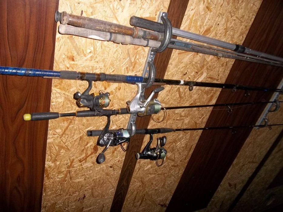 стойка для хранения спинингов