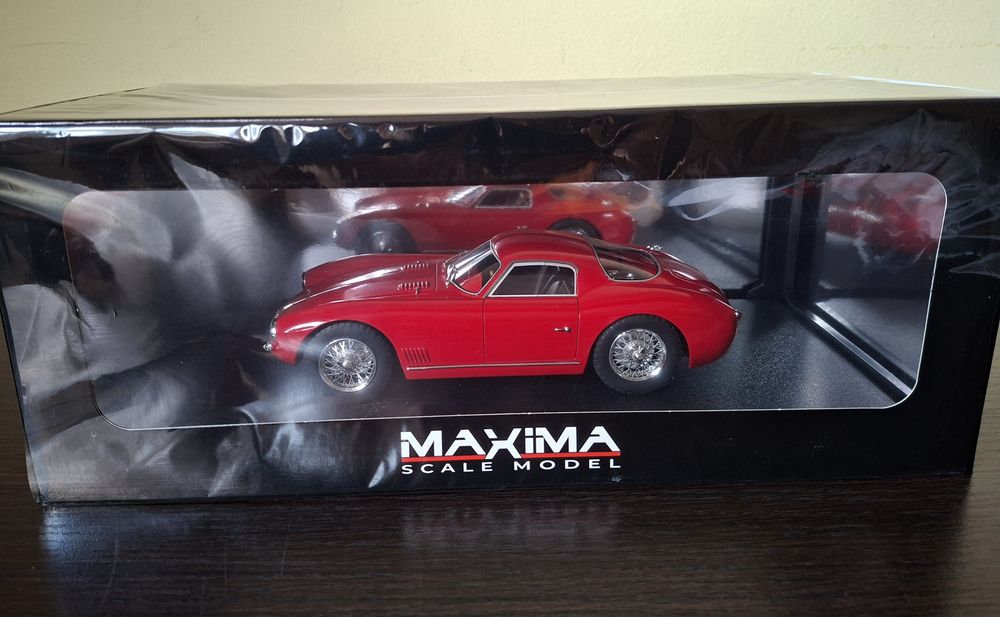 Alfa Romeo ATL Sport Coupe 2000 1:18  Maxima 1968 rok