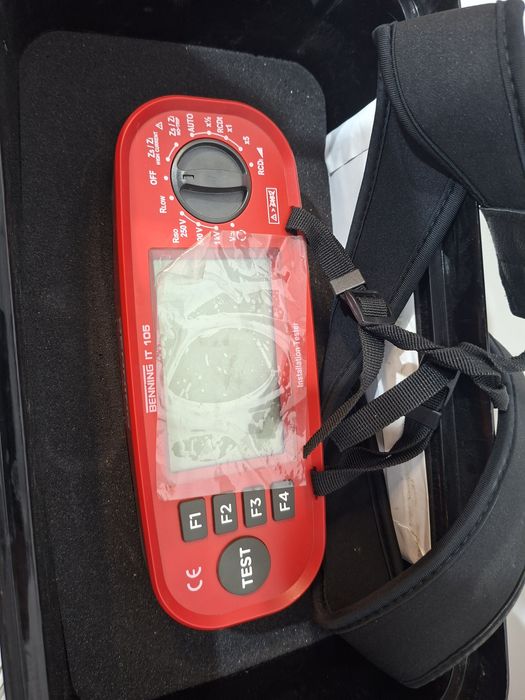 Benning IT 105 Прилад для вимірювання опору ізоляції