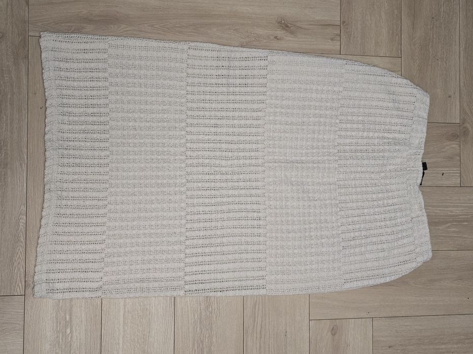 Spódnica jasna szydelkowa