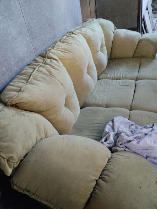 Диван и два кресла