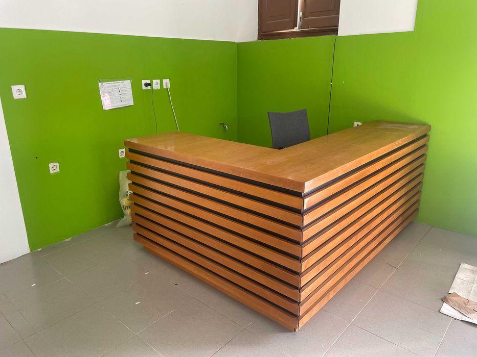 Balcão para loja em madeira - usado