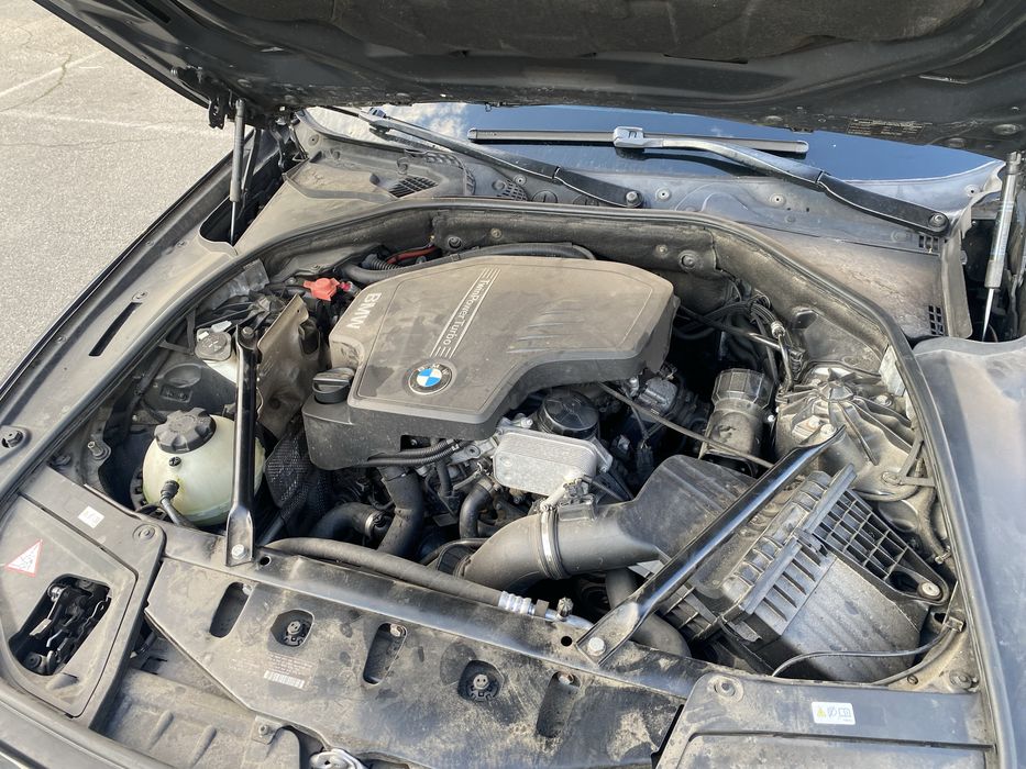 BMW 528 в кузові f10 ЦІЛА НЕ БИТА