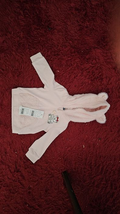 Bluza z kapturem na zamek