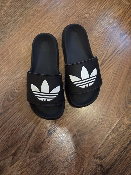 Klapki adidas rozmiar z metki 38 odpowiada 36