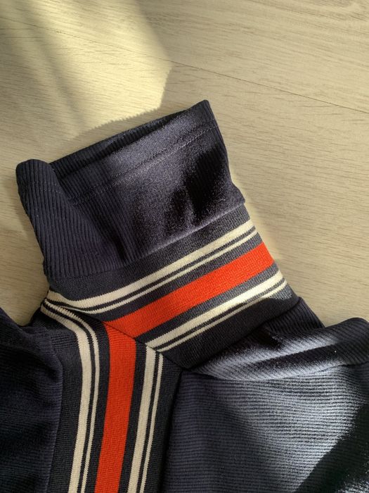 Granatowa sukienka Bershka