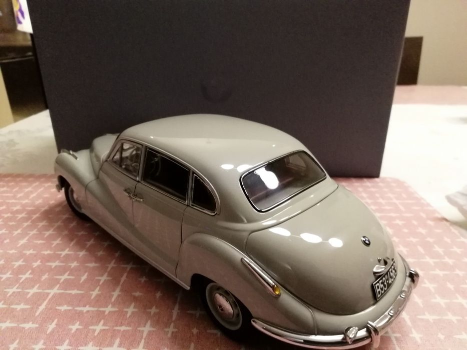 Model 1:18 BMW 501 AUTOAART Pokrówka • OLX.pl