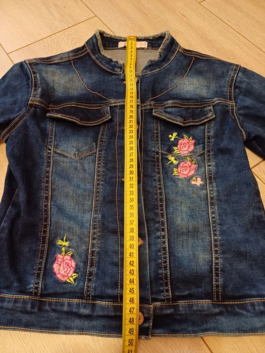 Джинсова куртка для дівчинки